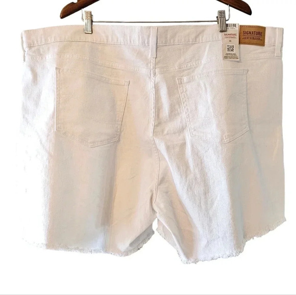 Signature by Levi Strauss & Co. High Rise Plus Size Heritage Denim Shorts 22W. - Picture 12 of 16